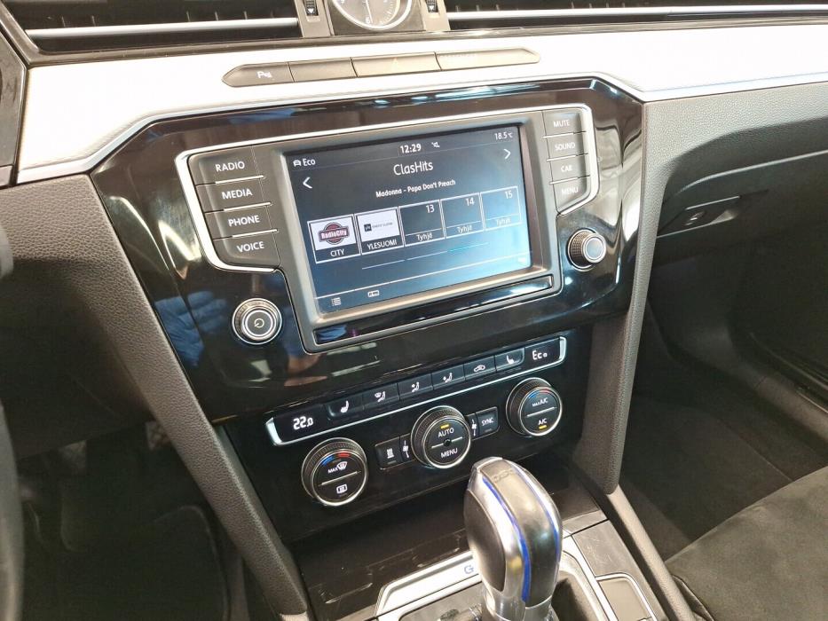 VOLKSWAGEN Passat 2017