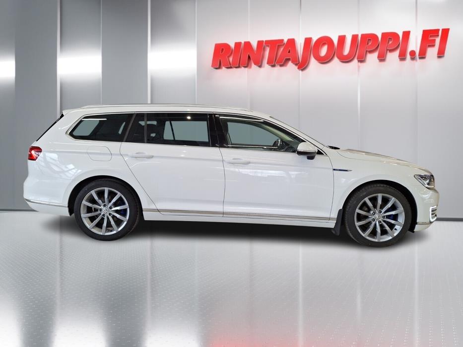 VOLKSWAGEN Passat 2017