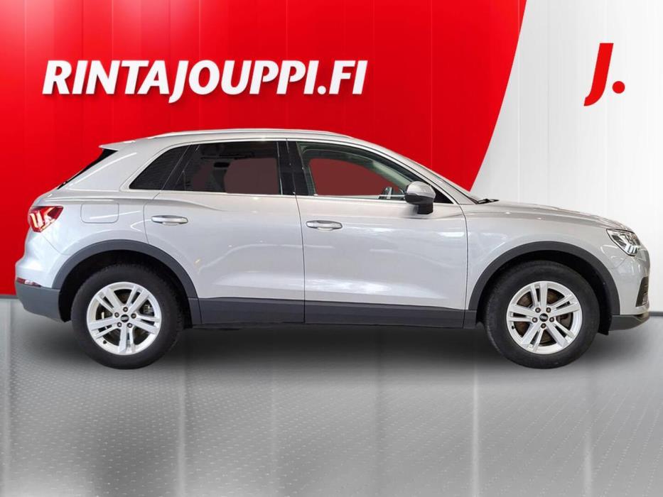 AUDI Q3 2021