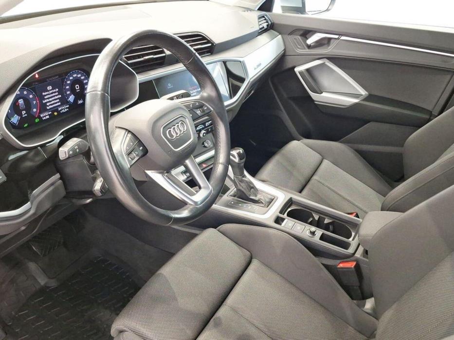 AUDI Q3 2021