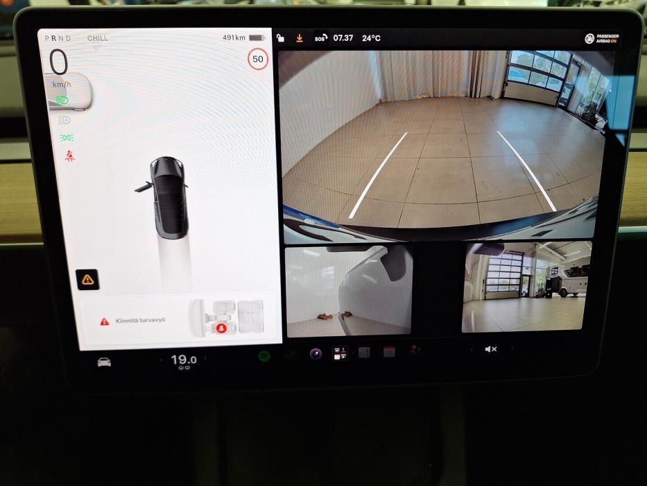 TESLA Model 3 2021