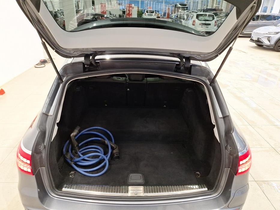 MERCEDES-BENZ E 2020