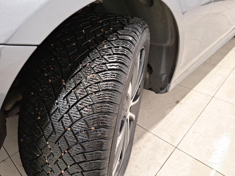 MERCEDES-BENZ E 2020