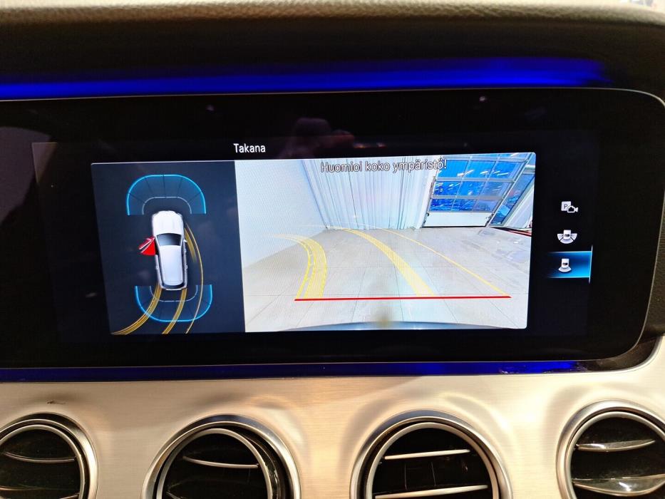 MERCEDES-BENZ E 2020