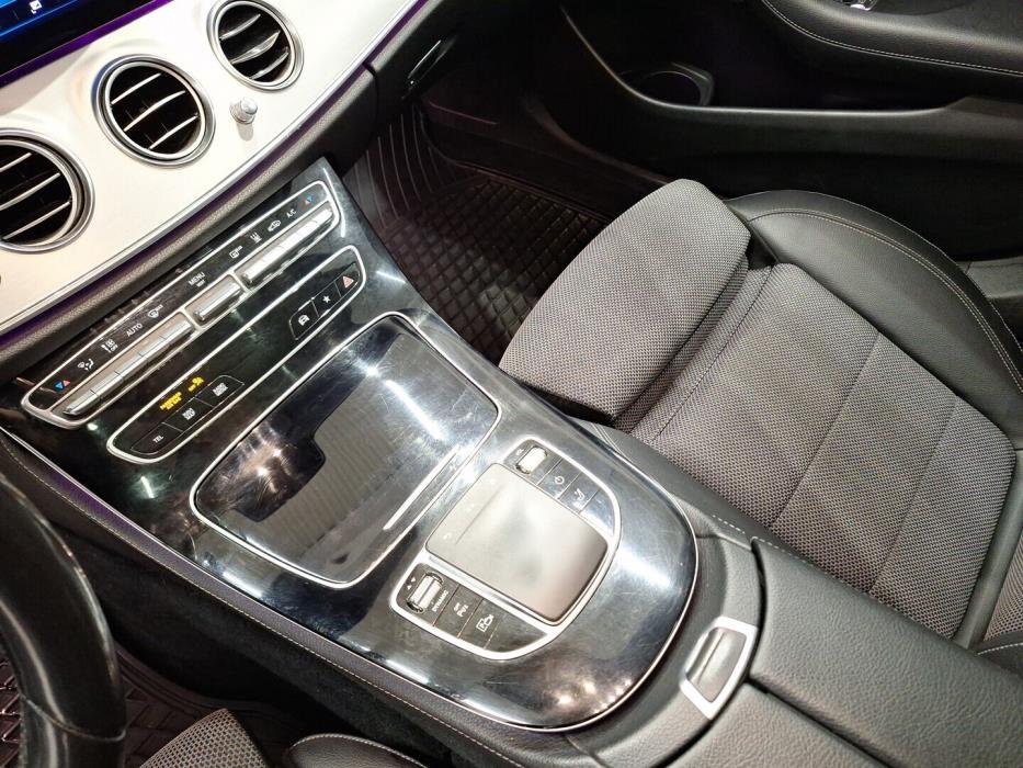 MERCEDES-BENZ E 2020