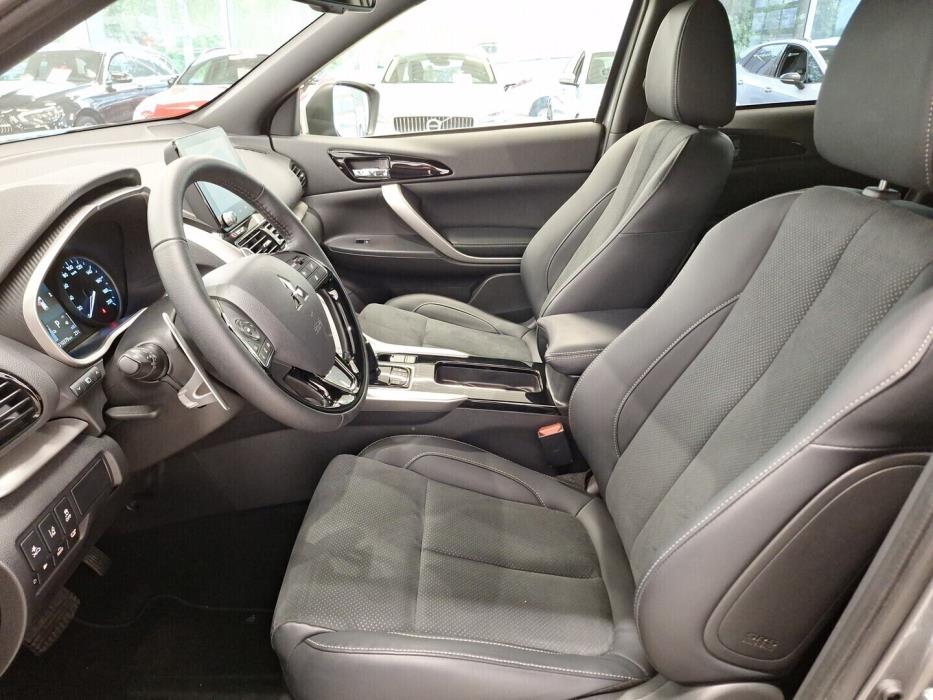 MITSUBISHI Eclipse Cross 2024