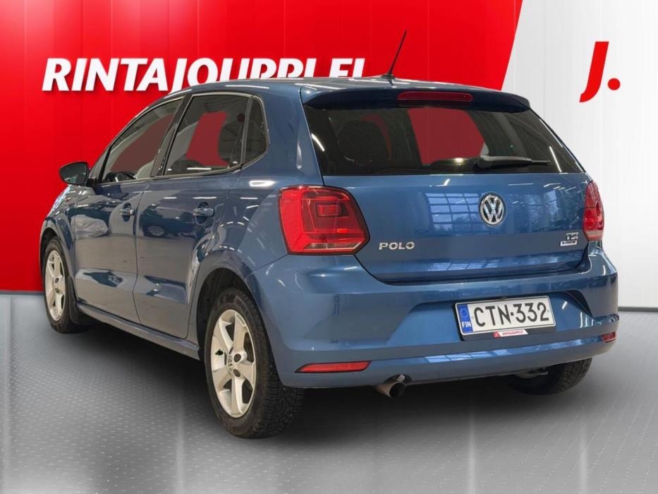 VOLKSWAGEN Polo 2015