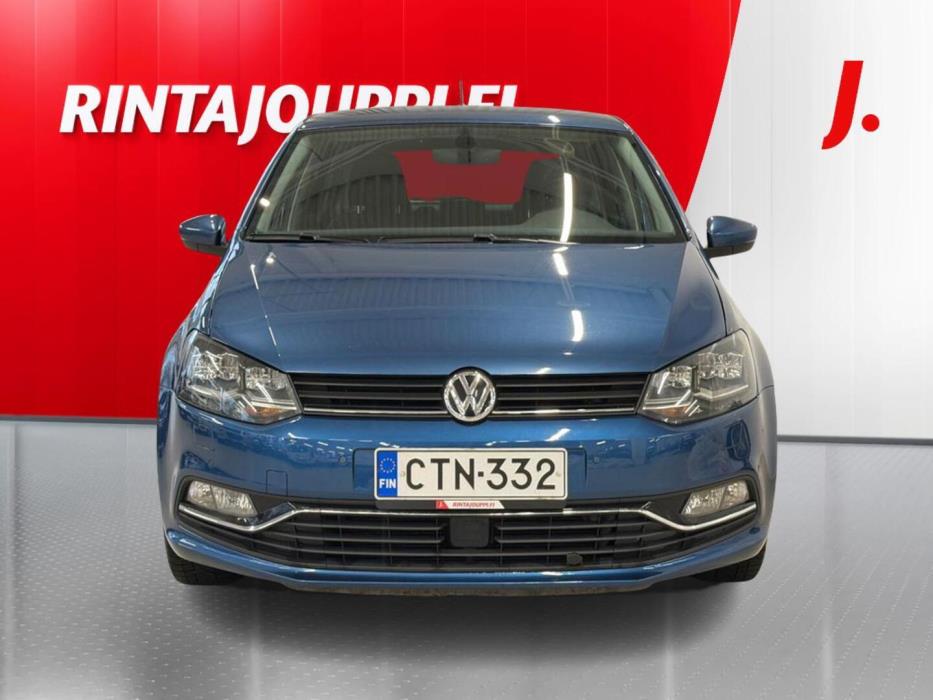 VOLKSWAGEN Polo 2015