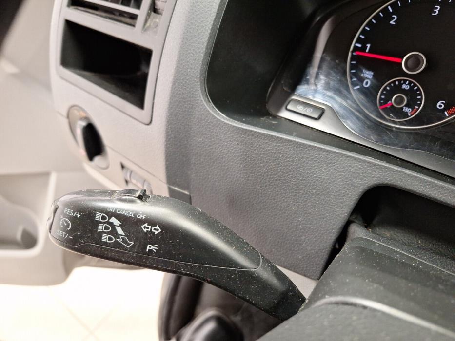 VOLKSWAGEN Transporter 2015