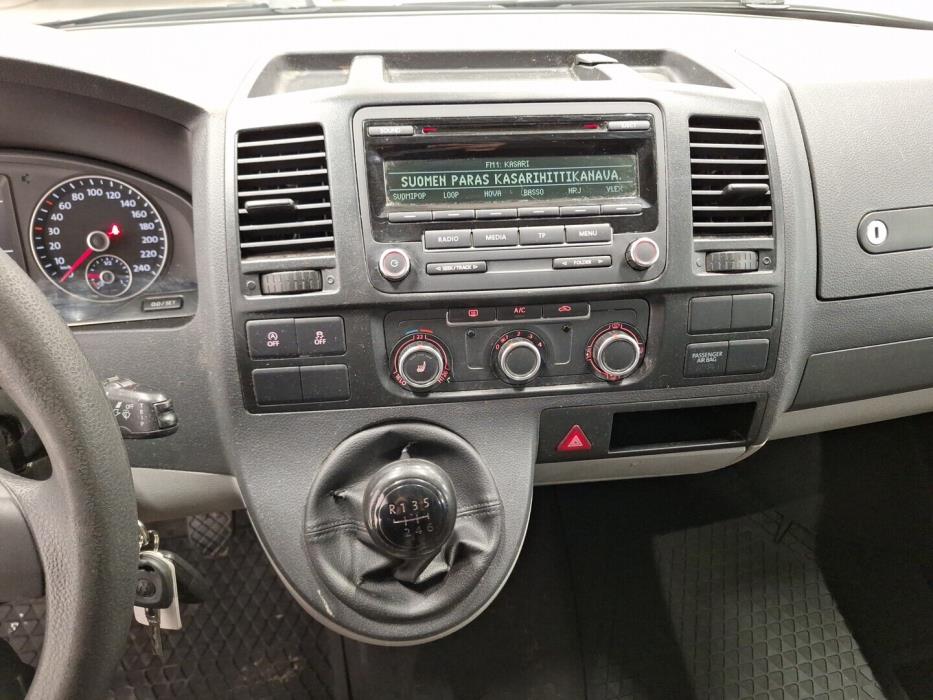 VOLKSWAGEN Transporter 2015