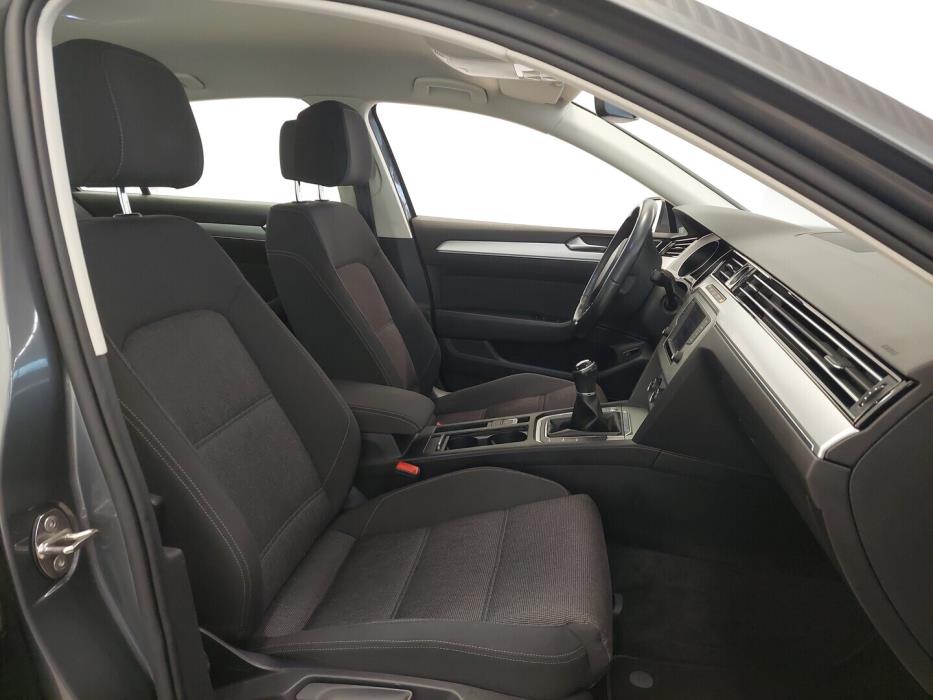 VOLKSWAGEN Passat 2017