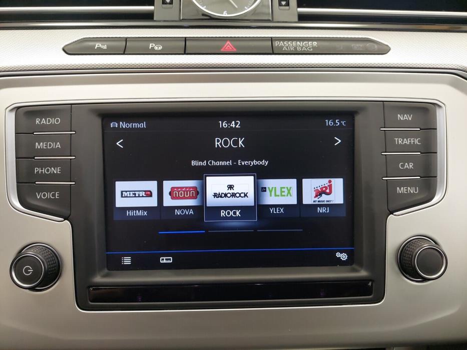 VOLKSWAGEN Passat 2017