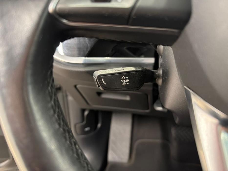 AUDI Q3 2021