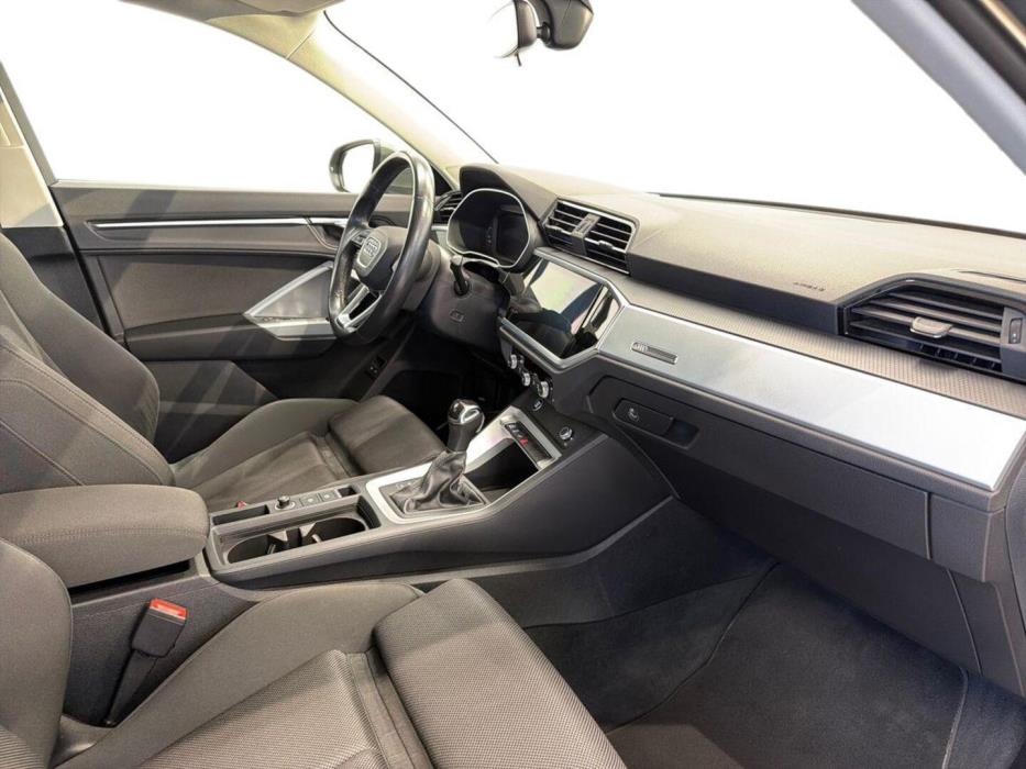 AUDI Q3 2021