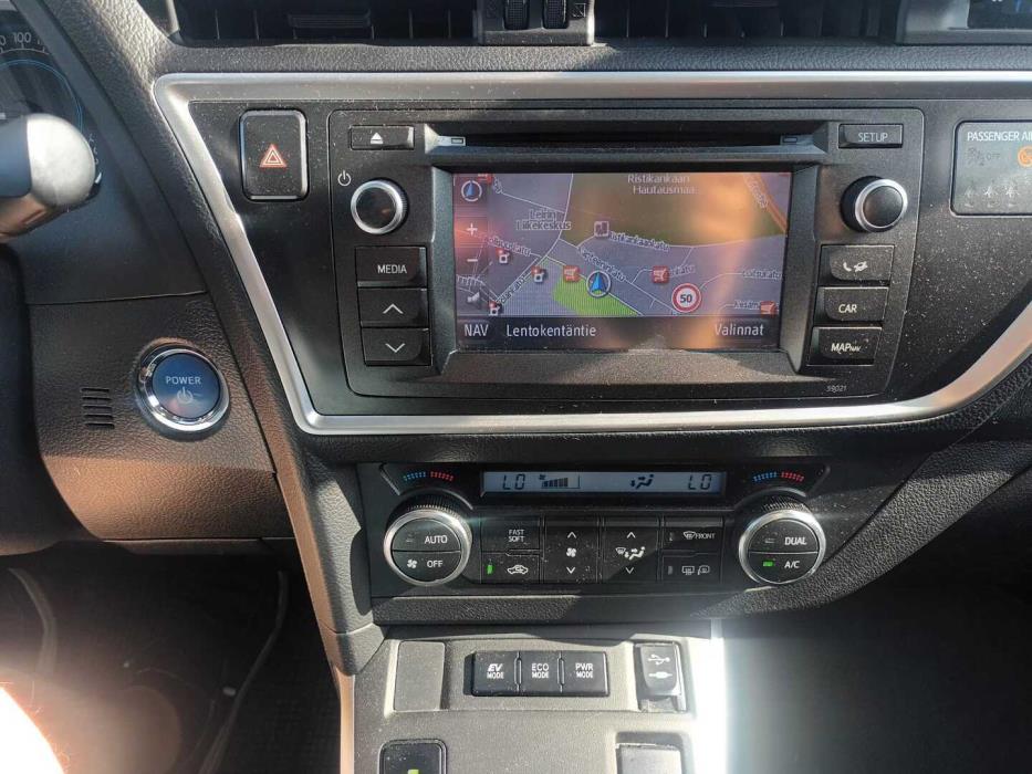 TOYOTA Auris 2014