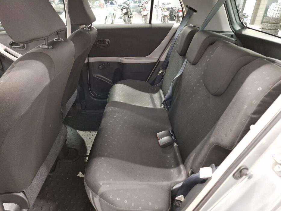 TOYOTA Yaris 2007
