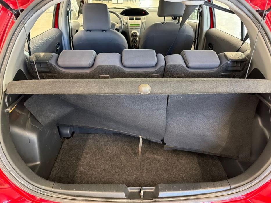 TOYOTA Yaris 2009