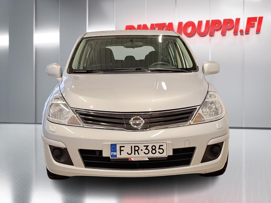NISSAN Tiida 2010