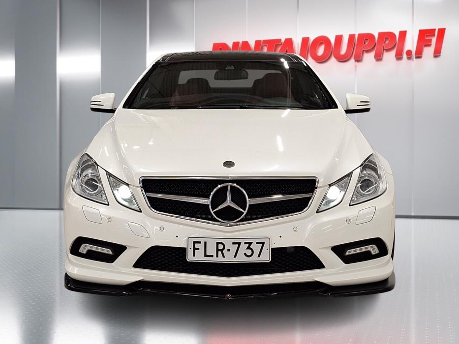 MERCEDES-BENZ E 2010