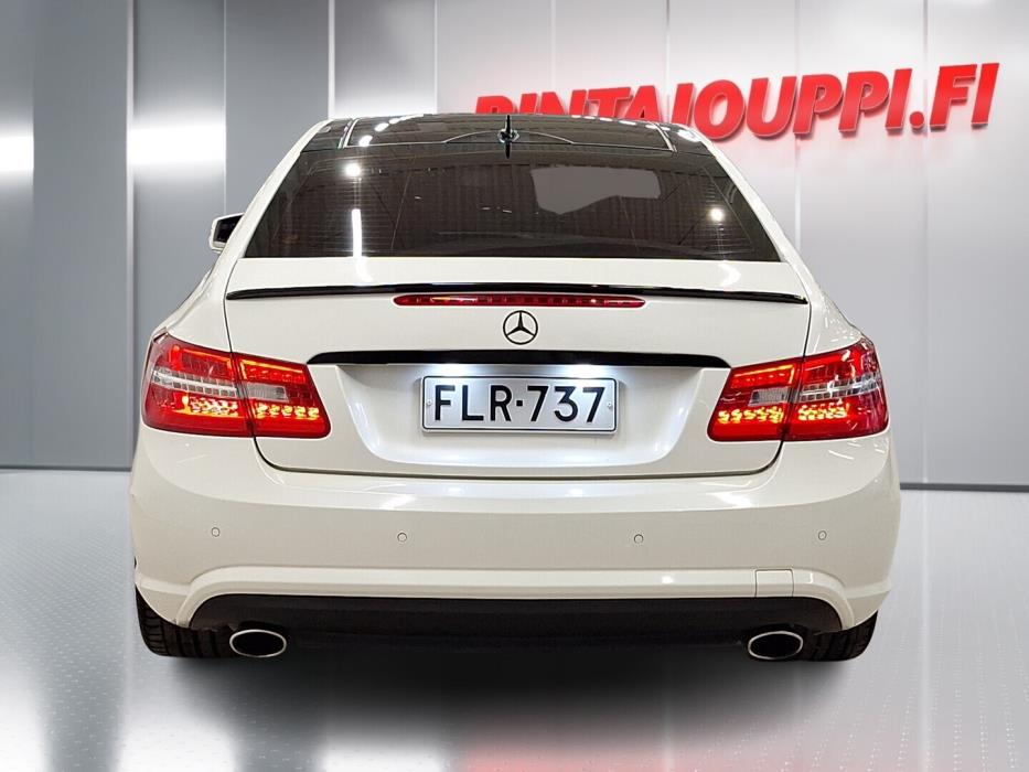 MERCEDES-BENZ E 2010