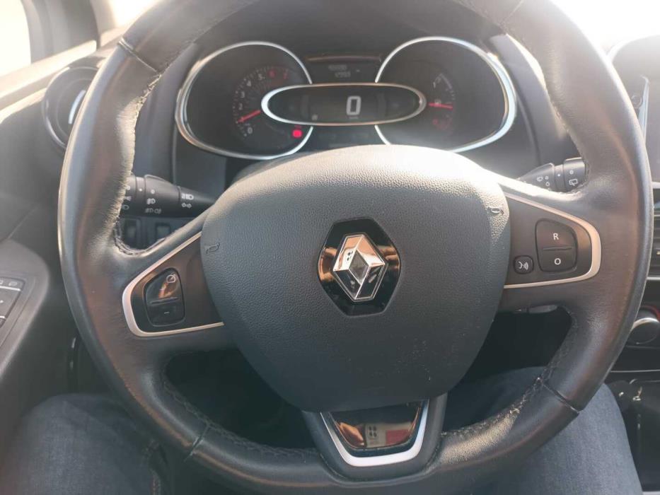RENAULT Clio 2016