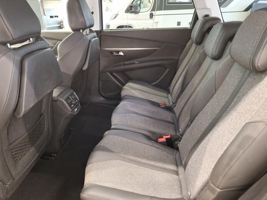 PEUGEOT 5008 2020