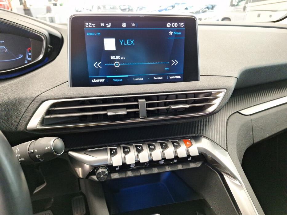 PEUGEOT 5008 2020