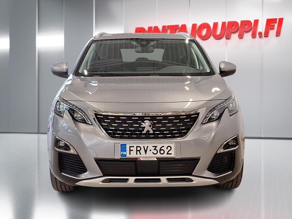 PEUGEOT 5008 2020