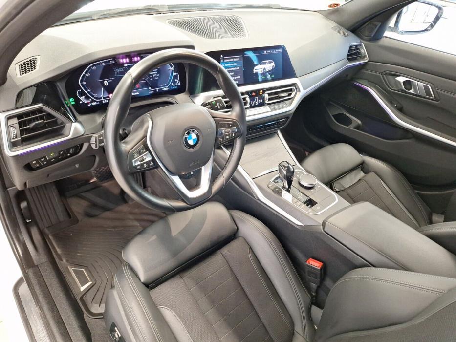 BMW 330 2020