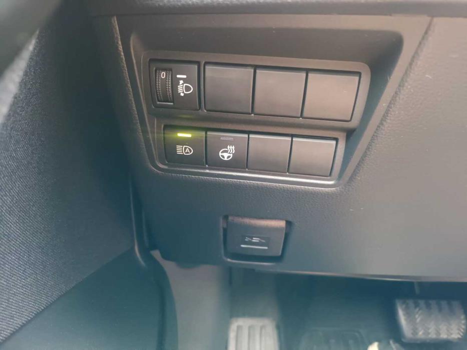TOYOTA Yaris 2025