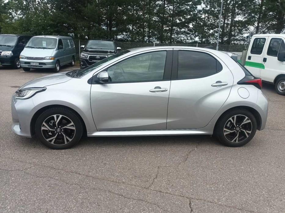 TOYOTA Yaris 2025