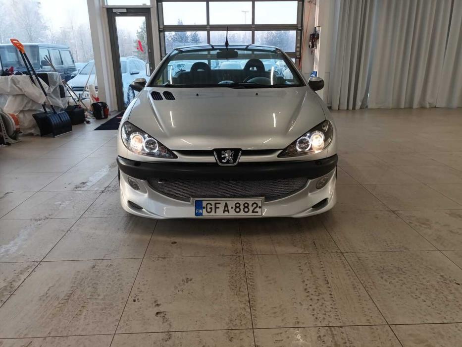PEUGEOT 206 2002