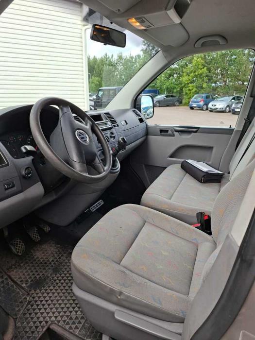 VOLKSWAGEN Transporter 2006