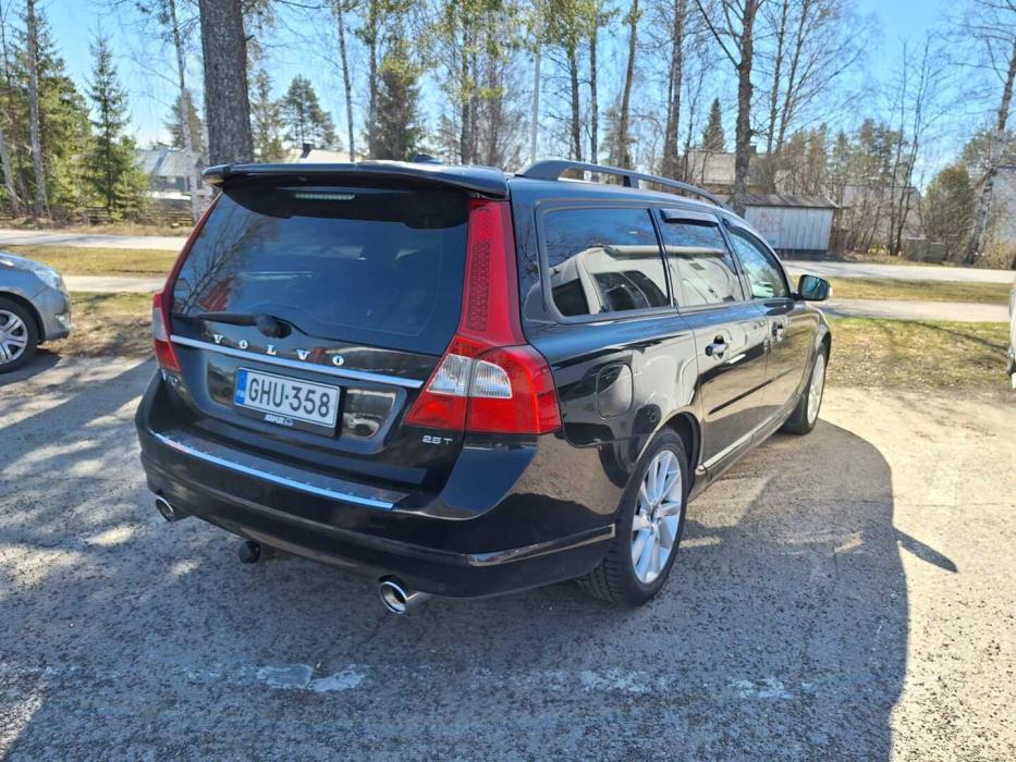 VOLVO V70 2007