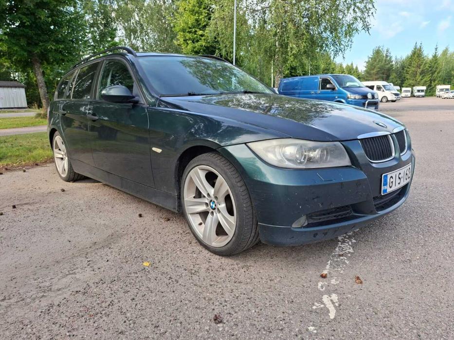 BMW 320 2005