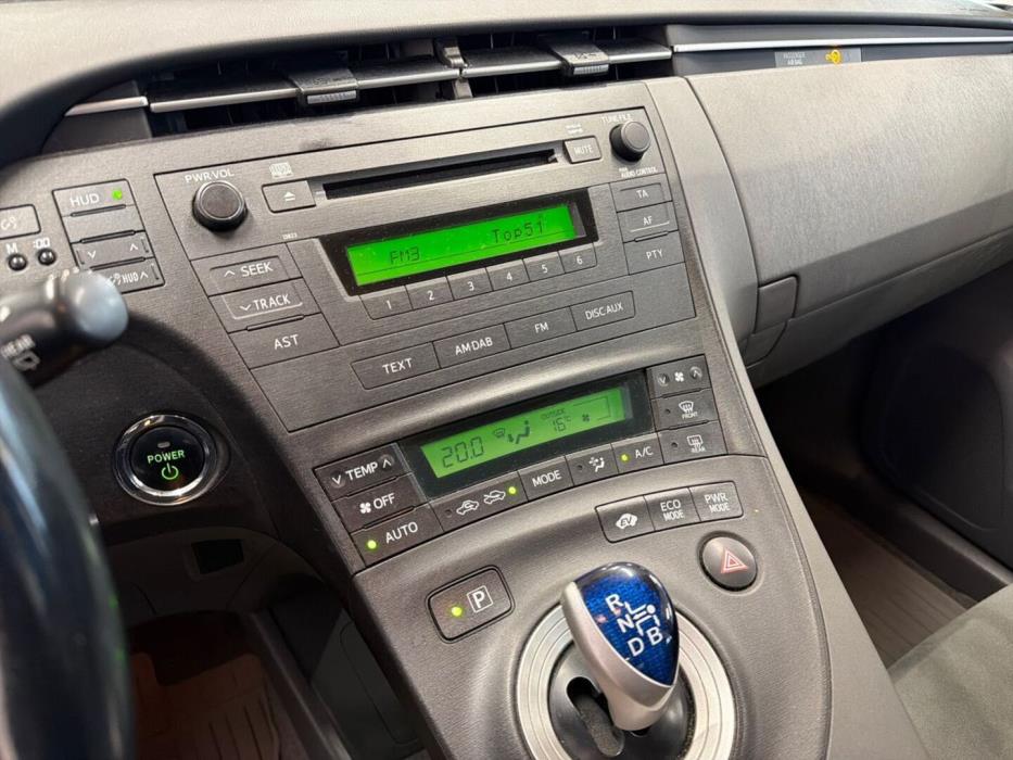 TOYOTA Prius 2011