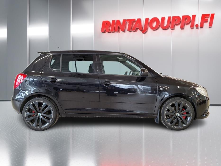 SKODA Fabia 2011