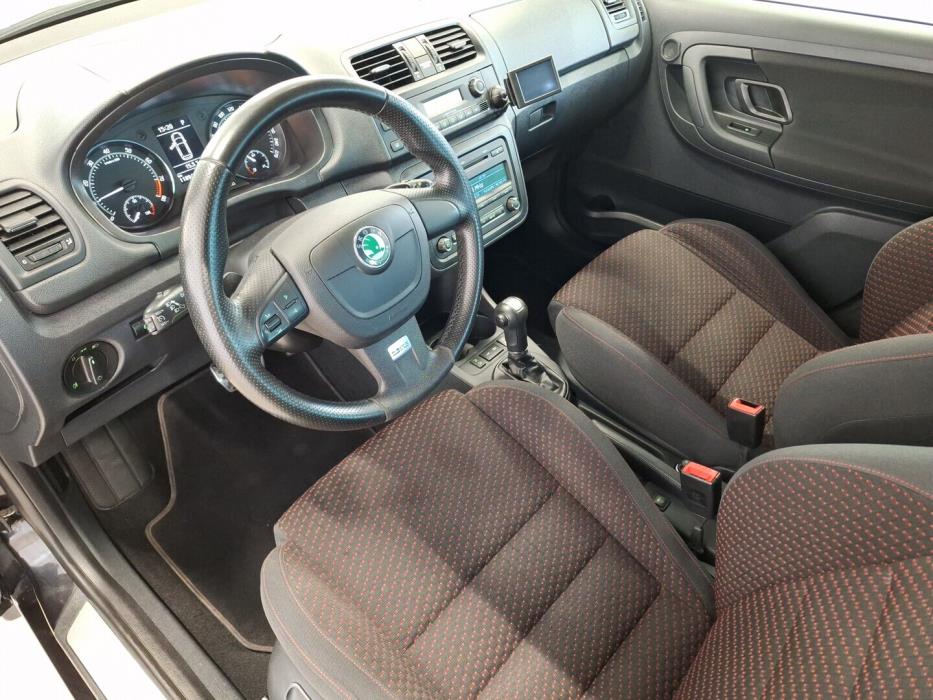 SKODA Fabia 2011