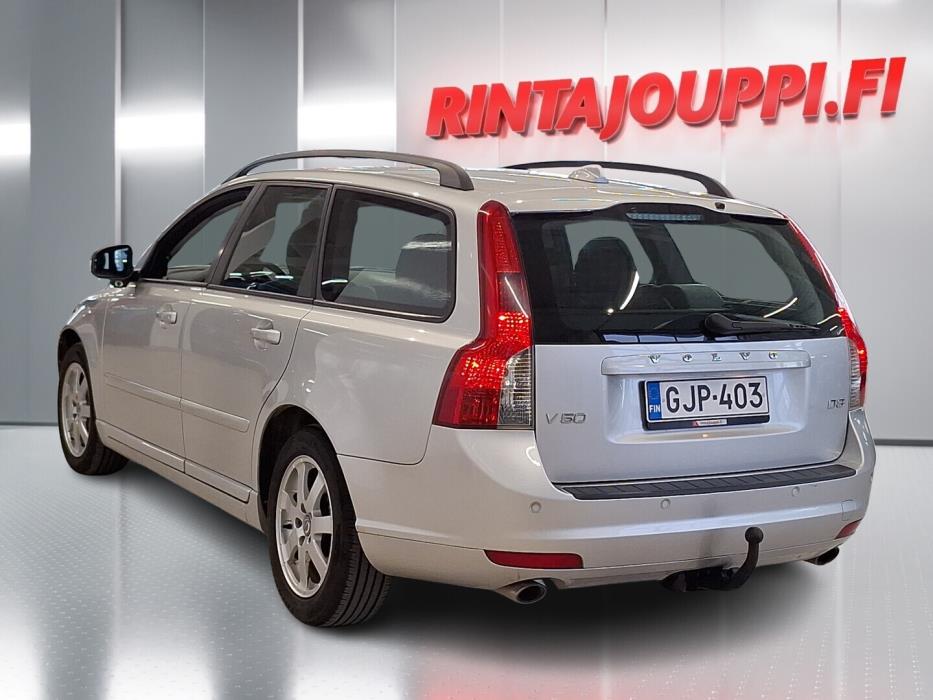 VOLVO V50 2011