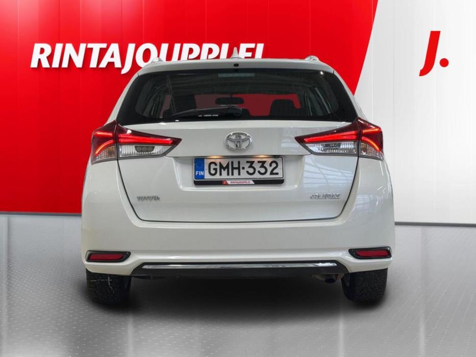 TOYOTA Auris 2017
