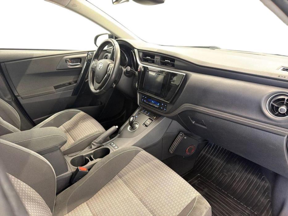 TOYOTA Auris 2018