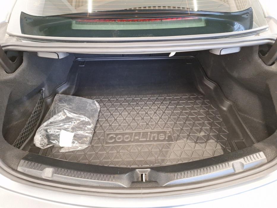 MERCEDES-BENZ E 2019