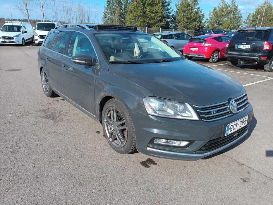 VOLKSWAGEN Passat Variant 2013