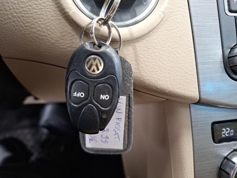 VOLKSWAGEN Passat 2013