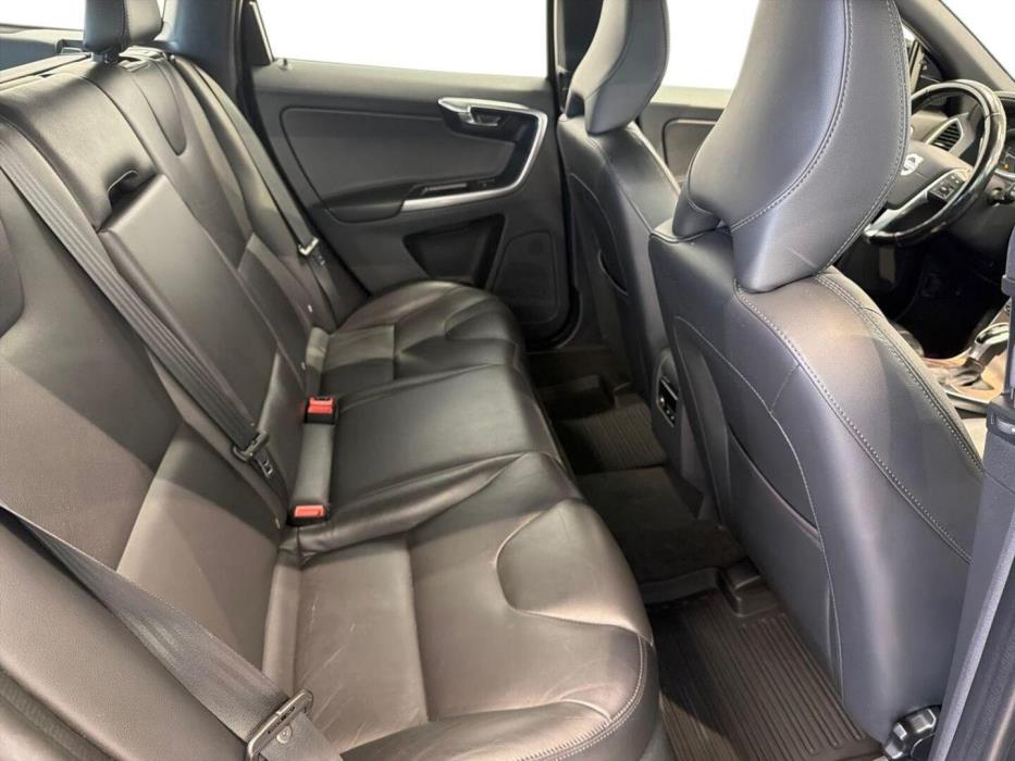 VOLVO XC60 2017