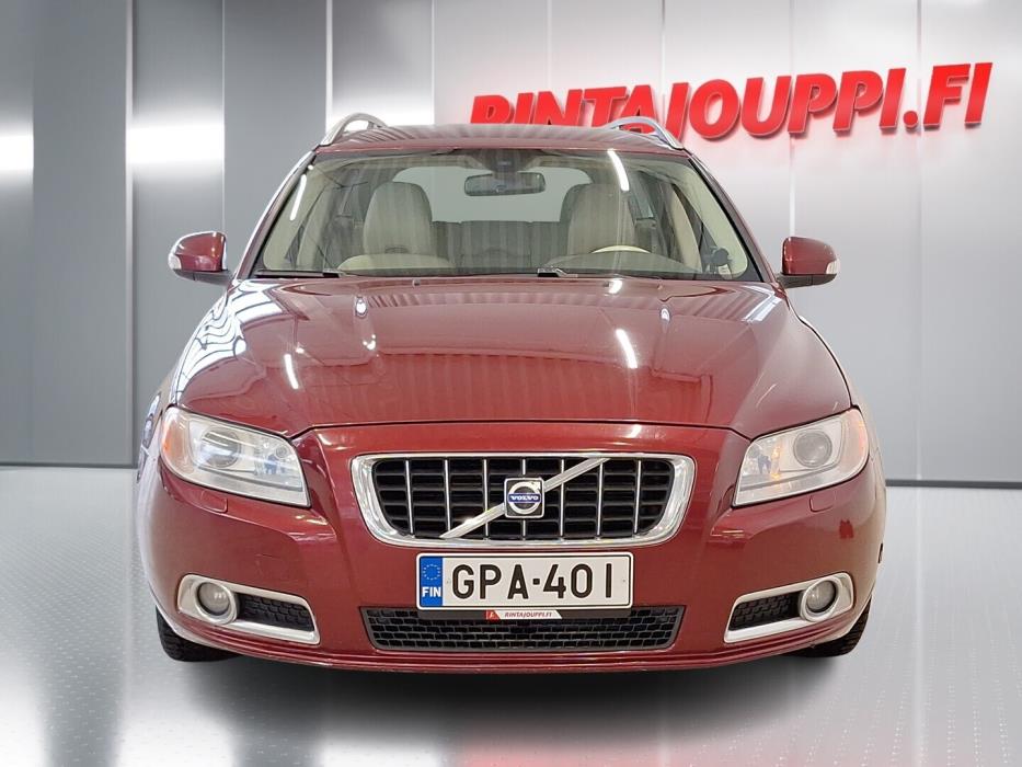 VOLVO V70 2009