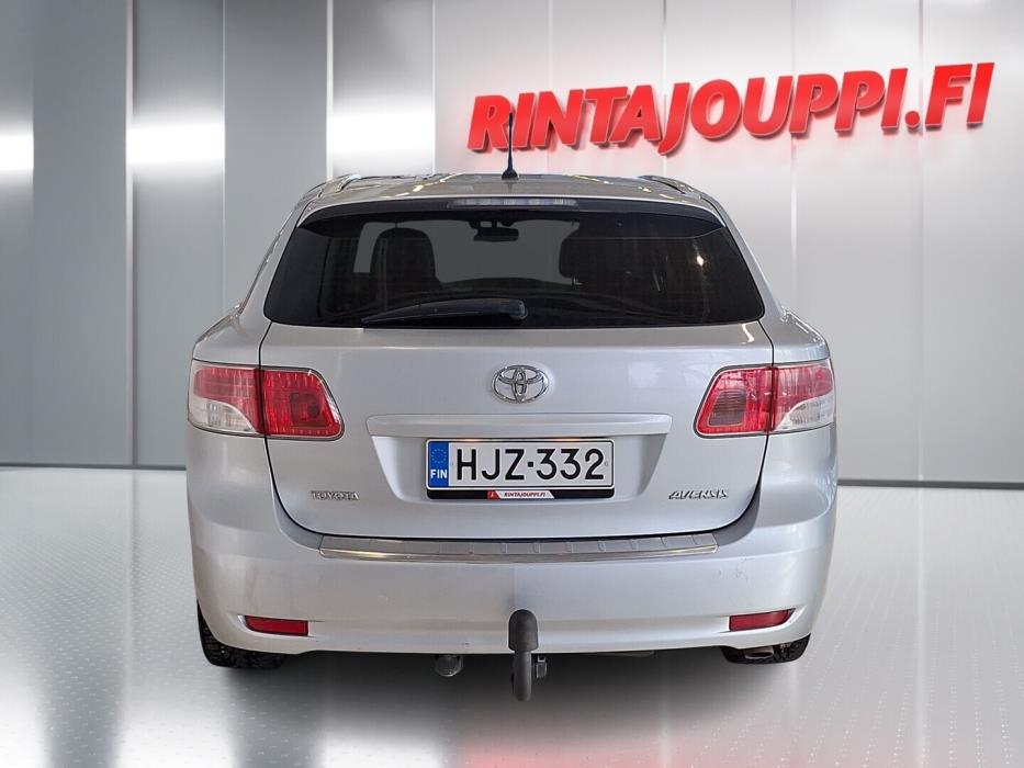 TOYOTA Avensis 2009
