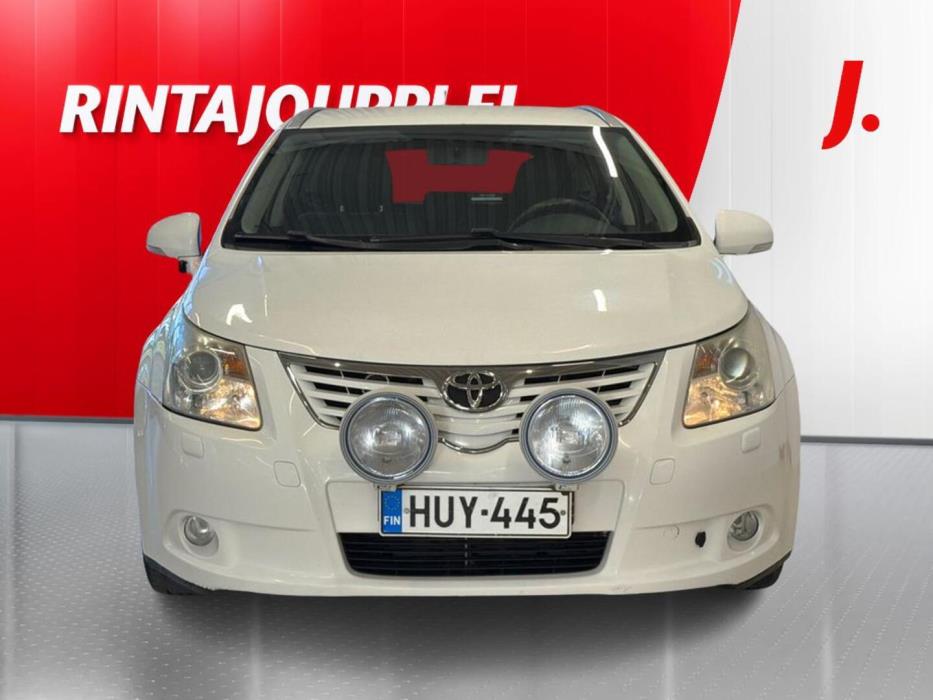 TOYOTA Avensis 2011