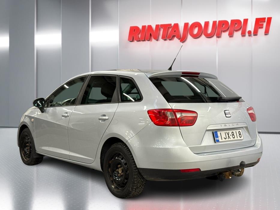 SEAT Ibiza ST 2011
