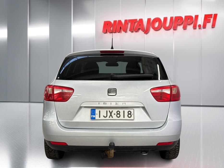 SEAT Ibiza ST 2011